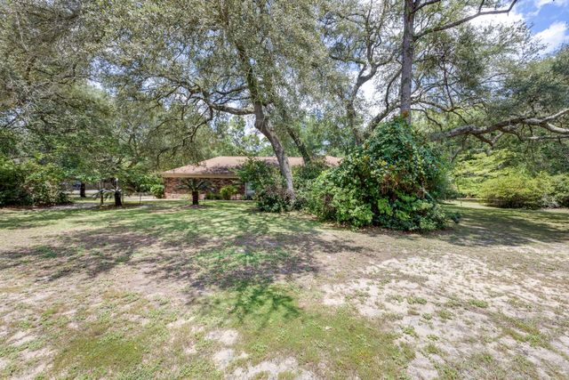 2601 Edgewater Drive, Niceville, FL 32578