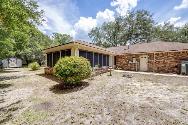 2601 Edgewater Drive, Niceville, FL 32578