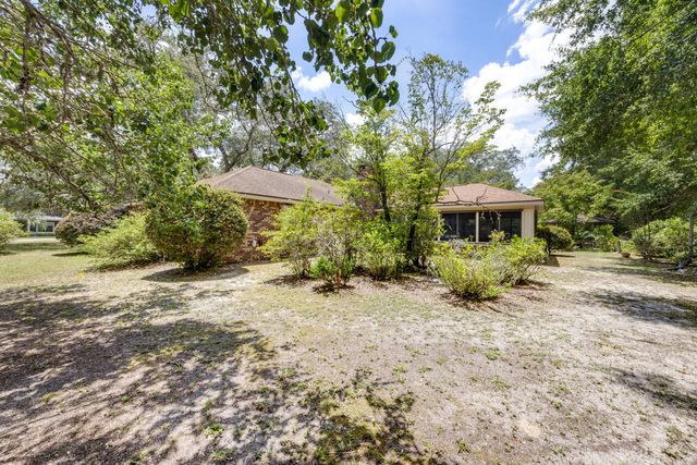 2601 Edgewater Drive, Niceville, FL 32578