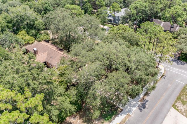 2601 Edgewater Drive, Niceville, FL 32578