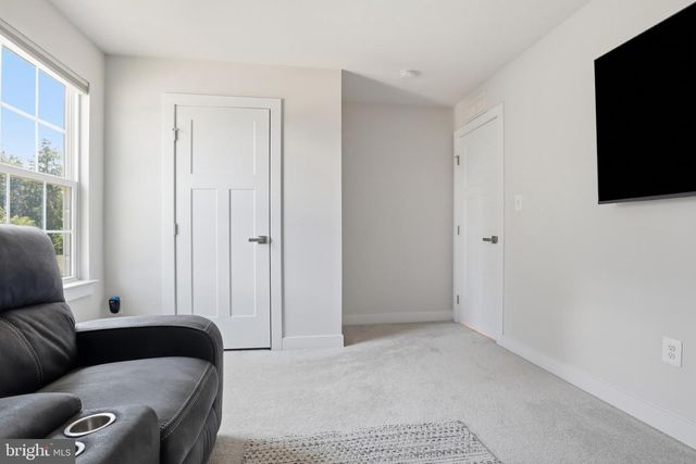 302 GREENWOOD RD, Spring Grove, PA 17362