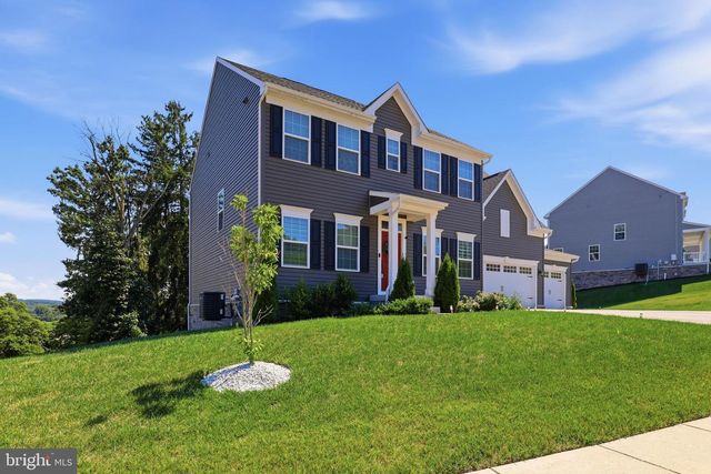 302 GREENWOOD RD, Spring Grove, PA 17362