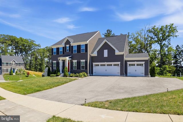 302 GREENWOOD RD, Spring Grove, PA 17362
