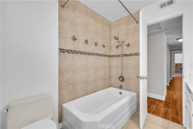 553 E Home, Rialto, CA 92376