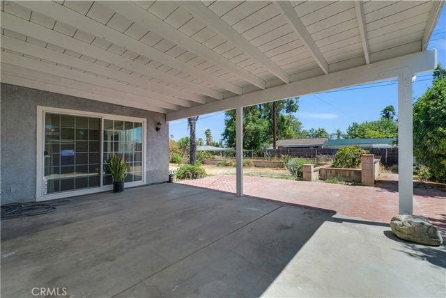 553 E Home, Rialto, CA 92376