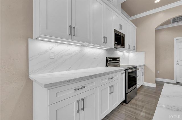 2210 N Douty, Hanford, CA 93230