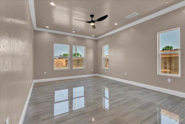 2210 N Douty, Hanford, CA 93230