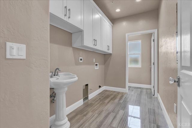 2210 N Douty, Hanford, CA 93230