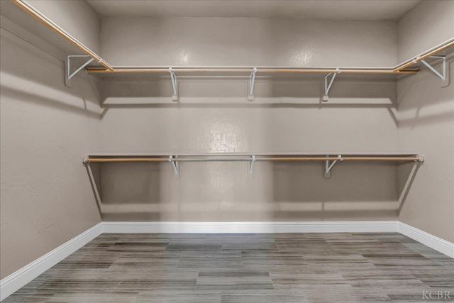 2210 N Douty, Hanford, CA 93230