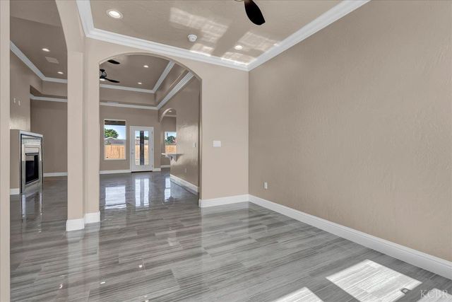 2210 N Douty, Hanford, CA 93230