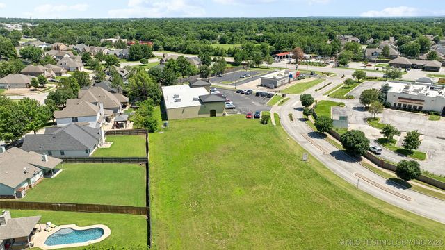 3200 W Lansing Street, Broken Arrow, OK 74012