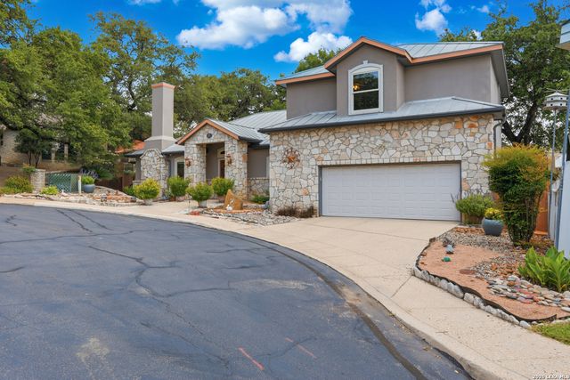 8 Donore Cir, San Antonio, TX 78229