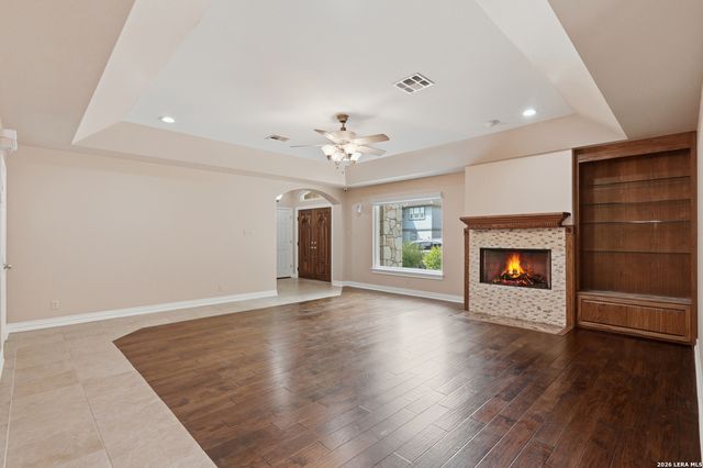 8 Donore Cir, San Antonio, TX 78229