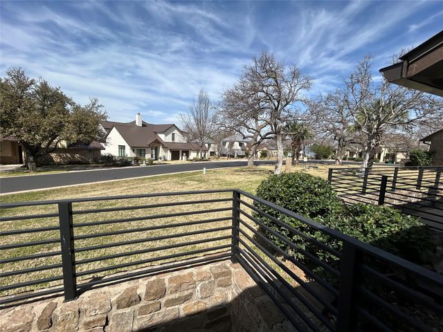 100 Bay Point DR 8, Horseshoe Bay, TX 78657