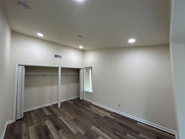 100 Bay Point DR 8, Horseshoe Bay, TX 78657