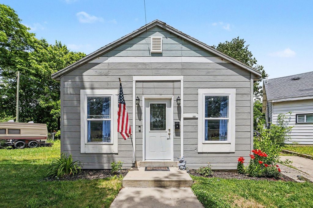 307 E Telegraph Street, Dowagiac City, MI 49047
