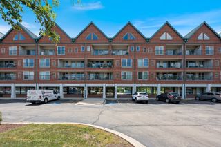 1111 Burlington Avenue 108H, Lisle, IL 60532