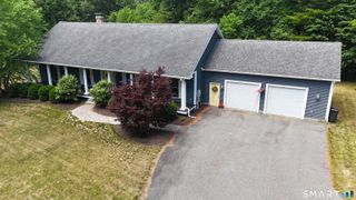 17 Blackwells Landing, Brooklyn, CT 06234