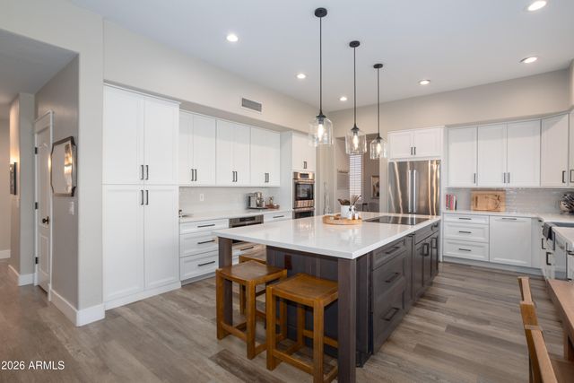 15435 S 4TH Drive, Phoenix, AZ 85045