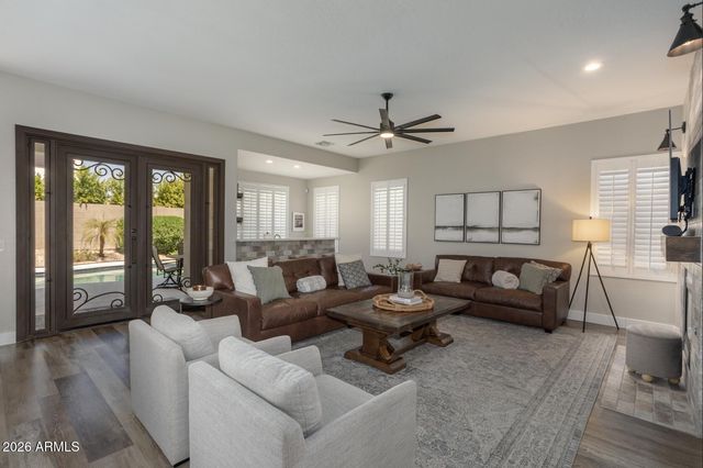 15435 S 4TH Drive, Phoenix, AZ 85045
