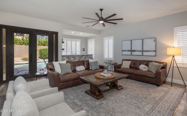 15435 S 4TH Drive, Phoenix, AZ 85045