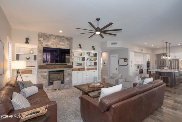 15435 S 4TH Drive, Phoenix, AZ 85045