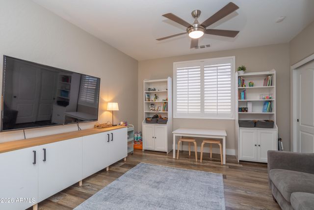 15435 S 4TH Drive, Phoenix, AZ 85045