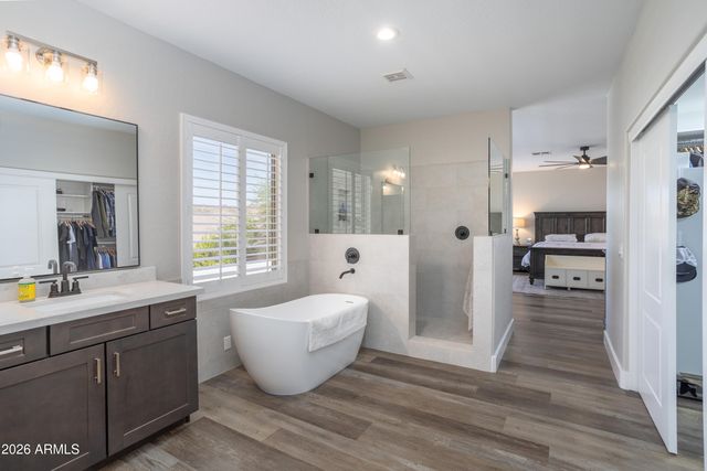 15435 S 4TH Drive, Phoenix, AZ 85045