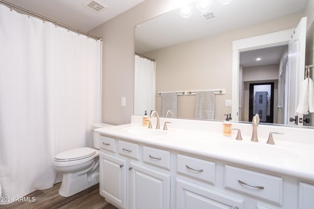 15435 S 4TH Drive, Phoenix, AZ 85045
