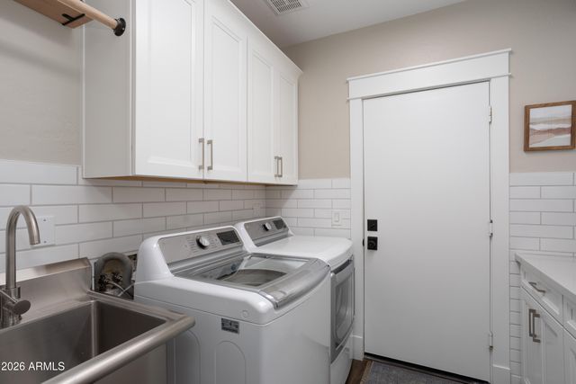 15435 S 4TH Drive, Phoenix, AZ 85045