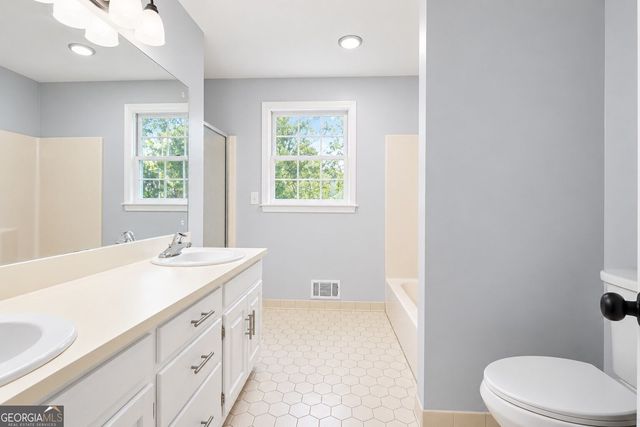 389 William Ivey Road SW, Lilburn, GA 30047