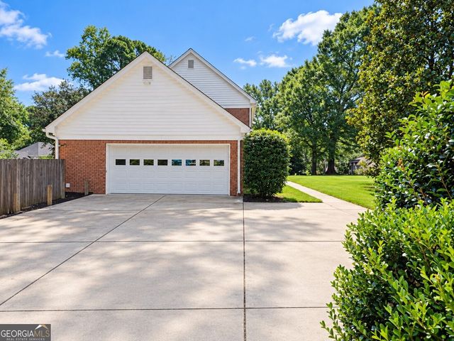 389 William Ivey Road SW, Lilburn, GA 30047