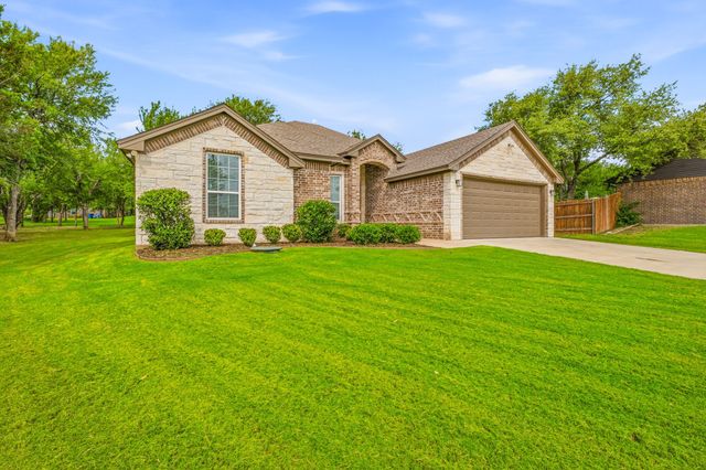 5018 San Marcos Drive, Granbury, TX 76048