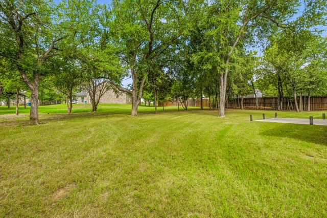 5018 San Marcos Drive, Granbury, TX 76048