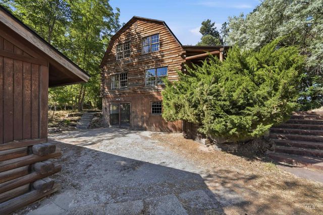 13070 N Horseshoe Bend Rd, Boise, ID 83714