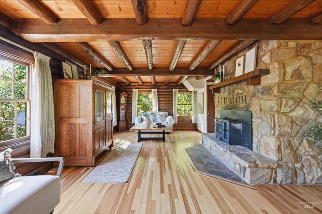 13070 N Horseshoe Bend Rd, Boise, ID 83714