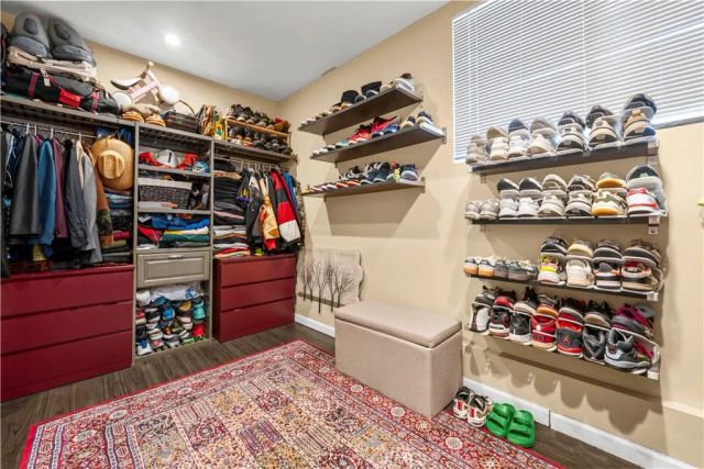 20442 Enadia, Winnetka, CA 91306
