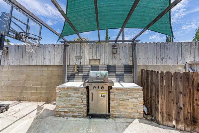 20442 Enadia, Winnetka, CA 91306
