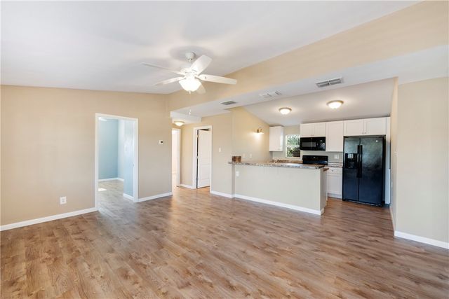 1216 Sea Secret St, Port Aransas, TX 78373