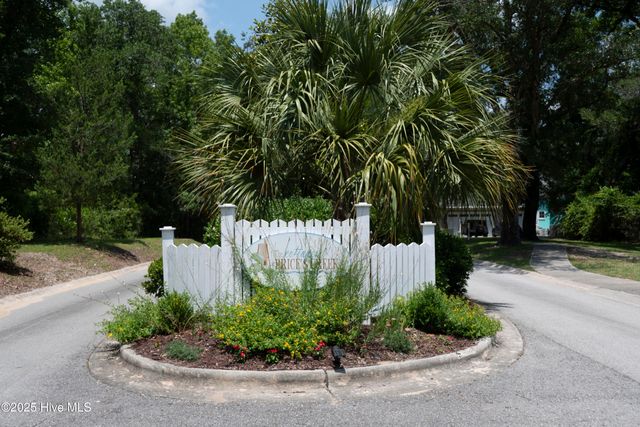 408 Fire Fly Lane, Southport, NC 28461