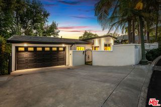 3261 N Knoll Drive, Los Angeles, CA 90068