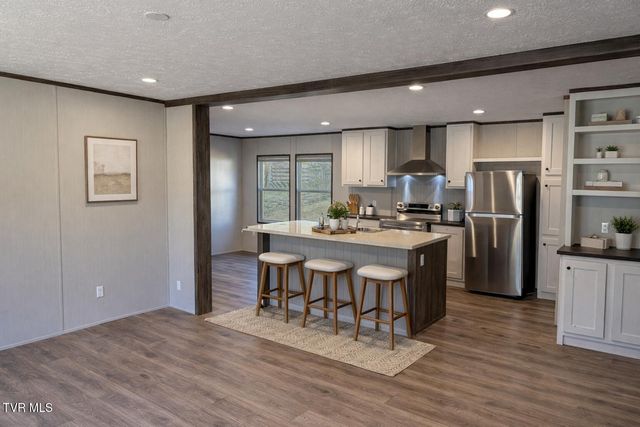 5725 Kingsport Highway, Afton, TN 37616