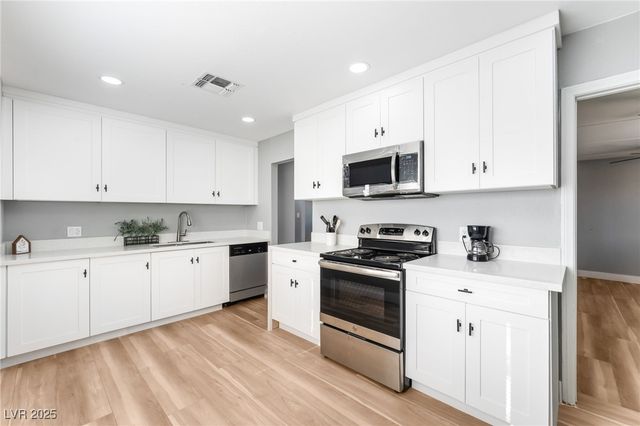 2041 Rose Street, North Las Vegas, NV 89032