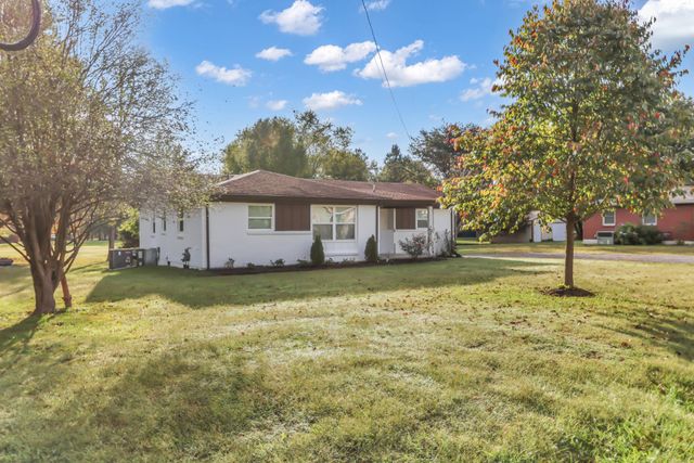 105 Jerry St, Portland, TN 37148