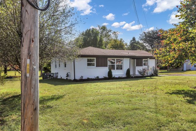 105 Jerry St, Portland, TN 37148
