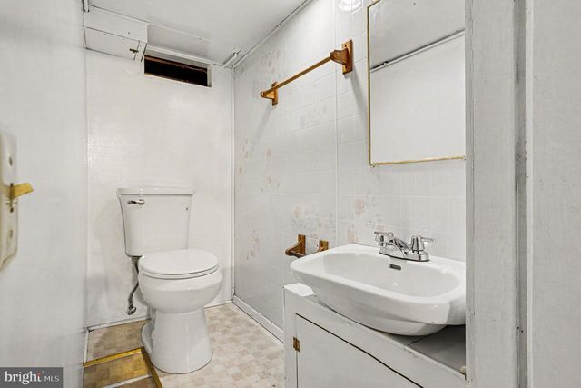 2513 CANTERBURY RD, Parkville, MD 21234