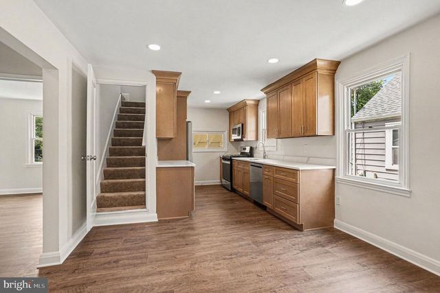 2513 CANTERBURY RD, Parkville, MD 21234