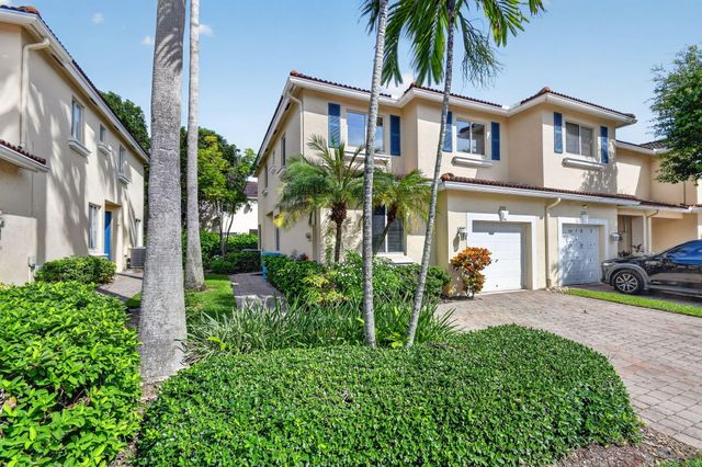 2785 S EVERGREEN Circle, Boynton Beach, FL 33426