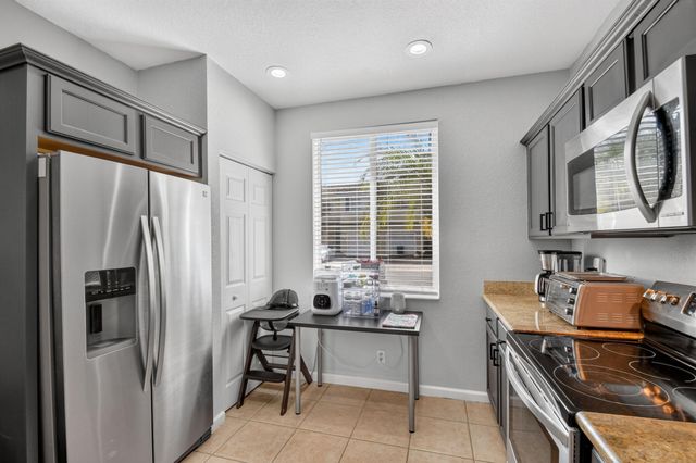 2785 S EVERGREEN Circle, Boynton Beach, FL 33426