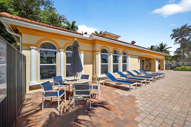 2785 S EVERGREEN Circle, Boynton Beach, FL 33426
